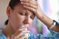Οι μεταβολές του καιρού συντηρούν ακόμα τις εποχιακές ιώσεις και την γρίπη