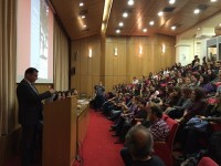 Εκπαιδευτικές δραστηριότητες από το ΕΚΠΑ για τα παιδιά των προσφύγων στον Ελαιώνα Εκπαιδευτικές δραστηριότητες από το ΕΚΠΑ για τα παιδιά των προσφύγων στον Ελαιώνα