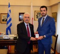 Συνάντηση Προέδρου Ελληνικού Ερυθρού Σταυρού με τον Πρόεδρο και τον Ειδικό Γραμματέα του Ε.Ο.Π.Ε. Συνάντηση Προέδρου Ελληνικού Ερυθρού Σταυρού με τον Πρόεδρο και τον Ειδικό Γραμματέα του Ε.Ο.Π.Ε.