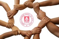 Ring of hands giving a teamwork theme Προχειρότητα και επικίνδυνες κινήσεις Διοίκησης Π.Γ.Νοσοκομείου Λάρισας