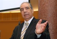 Παρά τις ελλείψεις, οι ιατροί κρατούν όρθιο το Σύστημα Υγείας