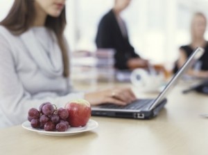 χάσετε βάρος στο γραφείο