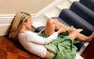 Πέφτετε συχνά; Τι μπορεί να φταίει και πώς θα προλάβετε την επόμενη πτώση;