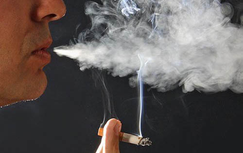 Το χρόνιο παθητικό κάπνισμα αυξάνει τον κίνδυνο αποβολής και εξωμήτριας κύησης
