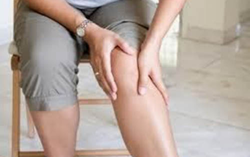 Πόνος στο γόνατο από ιγνυακή κύστη ή κύστεις του baker.