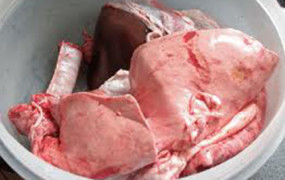 Τι πρέπει να προσέξουμε στην προετοιμασία του Πασχαλινού τραπεζιού για να έχουμε την υγεία μας.