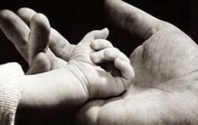 Η ηλικία του πατέρα συνδέεται με την εμφάνιση καρκίνου