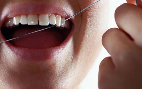 Οδοντικό νήμα και προστασία των δοντιών