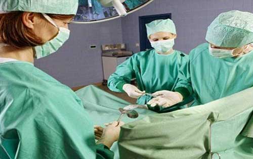 Έφεραν διεθνή καρδιοχειρουργό να εργαστεί σε κλινική που δεν υπήρχε