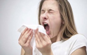 Τι είναι το «ηλιακό φτέρνισμα»