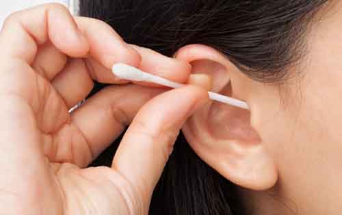 Ο σωστός τρόπος να καθαρίσετε τα αυτιά σας