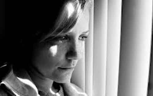 Ταχυπαλμίες, δυσφορία, ζαλάδες, αϋπνία, μελαγχολία μπορεί να οφείλονται στην κατάθλιψη, με το τέλος του καλοκαιριού;