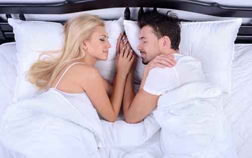 Τι δείχνει για τη σχέση σας ο τρόπος που κοιμάστε...
