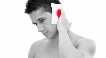 Αιμορραγία από το αυτί: Γιατί συμβαίνει και πότε είναι επικίνδυνη