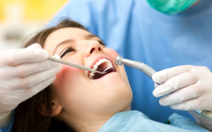 Πότε ένα δόντι χρειάζεται σφράγισμα; Ό,τι πρέπει να γνωρίζετε πριν τον οδοντίατρο