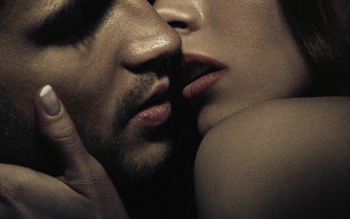 Πέντε «κόλπα» που θα βελτιώσουν τη σεξουαλική σας ζωή
