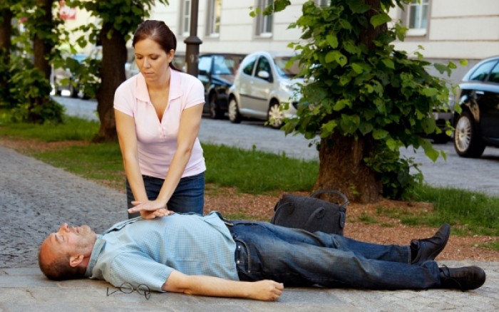 Τι είναι η κοιλιακή μαρμαρυγή που αν δεν αντιμετωπιστεί άμεσα, προκαλεί θάνατο