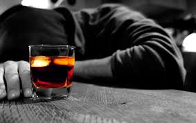 Πριν ενδώσετε στο αλκοόλ, πιείτε… Η ενυδάτωση φάρμακο για το hangover