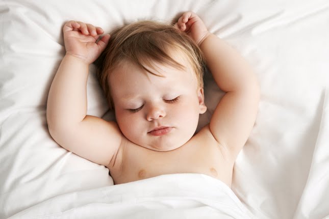 Πόσο καλό κάνει ο ύπνος στα μωρά;