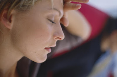 Νικήστε την κούραση τρώγοντας, σωστά. Τι πρέπει να αποφεύγετε και τι να προσέξετε