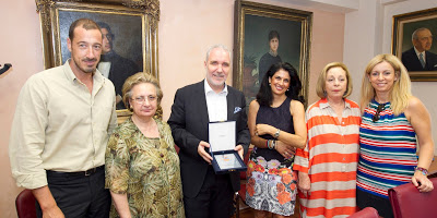 Παράδοση εξοπλισμού μηχανικής υποστήριξης πρόωρων νεογνών από την «Ανοιχτή Αγκαλιά» και τη Pfizer Hellas