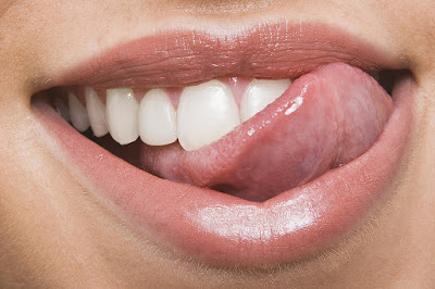Τι πρέπει να κάνετε σε δάγκωμα ή κάψιμο, της γλώσσας ή του χείλους; Πρώτες βοήθειες