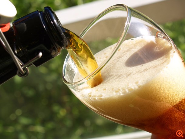 3 λόγοι για να πιείτε μια μπύρα στην υγειά σας