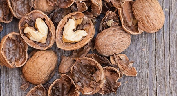 Γιατί πρέπει να τρώτε πέντε καρύδια την ημέρα