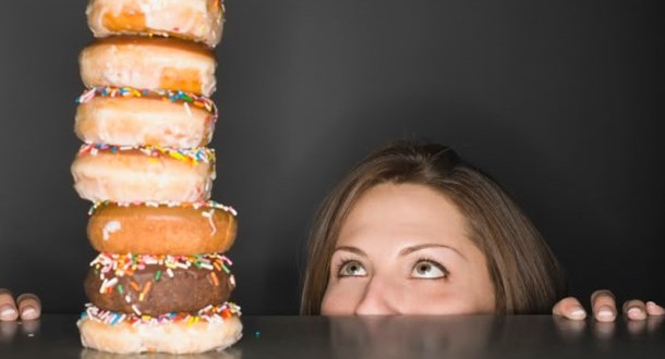 Υπάρχει λύση για τη συναισθηματική πείνα;