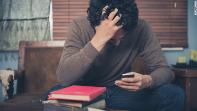Έρευνα: Έχετε κατάθλιψη; Το smartphone σας το ξέρει ήδη!