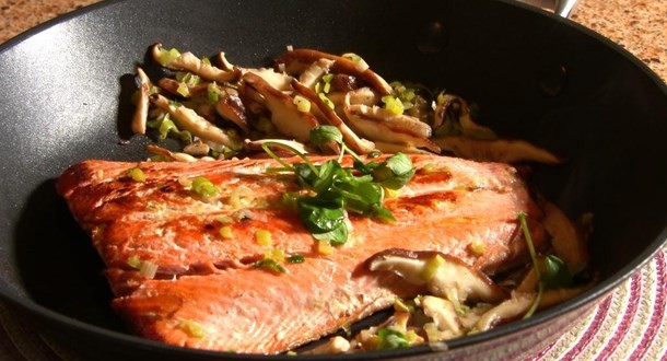 Είναι ανθυγιεινά τα αντικολλητικά σκεύη;