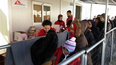 Διανομή ανθρωπιστικού υλικού στην Ειδομένη από τον Ελληνικό Ερυθρό Σταυρό