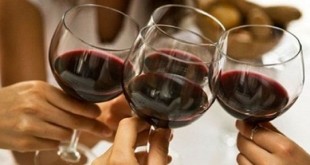4 καλοί λόγοι για να MHN πίνετε ένα ποτήρι κρασί τη μέρα!
