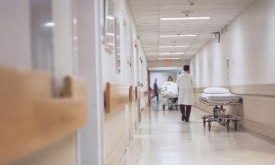 Διευκρινίσεις σχετικά με την πρόσβαση ανασφάλιστων και μεταναστών στο ΕΣΥ