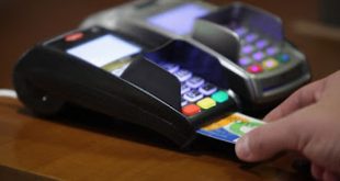 Τέλος τα μετρητά – Μόνο με κάρτες οι πληρωμές – Που γίνεται υποχρεωτική η εφαρμογή του μέτρου