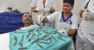 Γιατροί αφαίρεσαν 40 μαχαίρια από το στομάχι αστυνομικού!