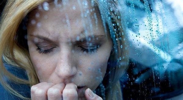 Ποια είναι τα σημάδια που μαρτυρούν ότι έχετε κατάθλιψη και ότι δεν είστε απλά θλιμμένη