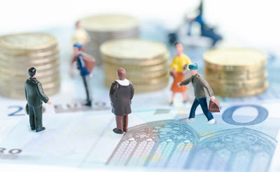 "Καίγονται" να συμμαζέψουν τα ασυμμάζευτα σε ασφαλιστικό - εργασιακό