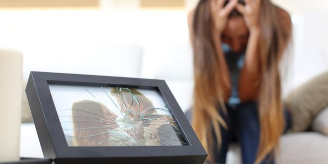 Απιστία: 5 σημάδια που δεν πρέπει να αγνοήσετε