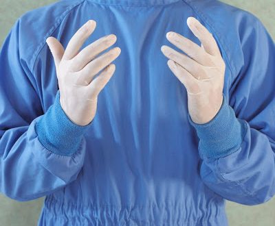 Ιατροδικαστής φέρεται ότι χρέωνε υπερωρίες τους συγγενείς των θανόντων