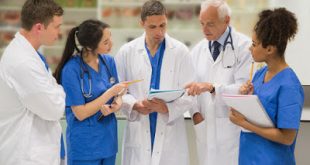 Επιστημονική αναγκαιότητα και όχι μετανάστευση η φυγή γιατρών και υγειονομικών στο εξωτερικό