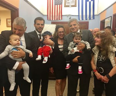 Η συγκινητική ιστορία μιας γυναίκας από την Αυστραλία που εμπιστεύτηκε Έλληνες γιατρούς έχει πάρει έκταση στα ξένα ΜΜΕ