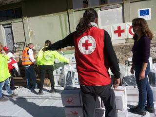 Ο Ερυθρός Σταυρός διένειμε είδη οικιακής χρήσης σε 3.616 πρόσφυγες και μετανάστες σε Σκαραμαγκά και Ριτσώνα»