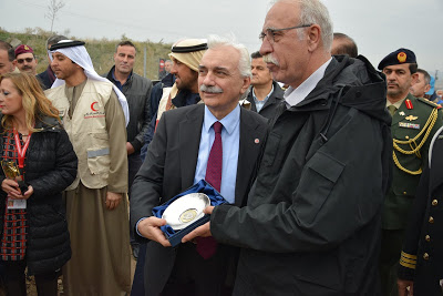 Ο Πρόεδρος του Ελληνικού Ερυθρού Σταυρού στην τελετή εγκαινίων στο νέο χώρο φιλοξενίας προσφύγων στο Κουτσόχερο Λάρισας