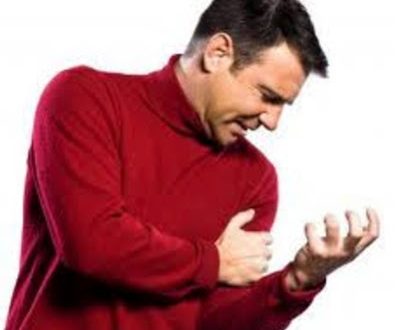 Πονάτε στο στήθος; Είναι καρδιά ή στομάχι; Πότε πρέπει να καλέσετε βοήθεια και να πάτε αμέσως στο νοσοκομείο;