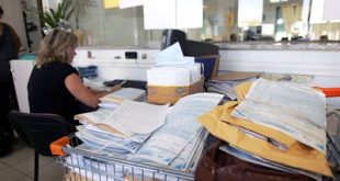 Θα μας εξοντώσουν. Η κυβέρνηση ψάχνει μέτρα €700 εκατ. για να κλείσει το κενό του 2018