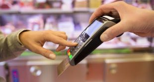 Τα μυστικά, οι παγίδες και οι γκρίζες ζώνες για το "πλαστικό χρήμα"