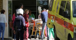 Ασθενείς που πρέπει να ζήσουν πεθαίνουν: Η διάλυση της δημόσιας υγείας στην Ελλάδα