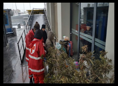 Δράση Streetwork από τους Εθελοντές του Περιφερειακού Τμήματος Ε.Ε.Σ. Θεσσαλονίκης για την προστασία των αστέγων ενόψει της νέας επιδείνωσης του καιρού