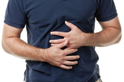 Τροφική δηλητηρίαση, ποια τα συμπτώματα από χαλασμένο φαγητό και τι πρέπει να κάνετε;